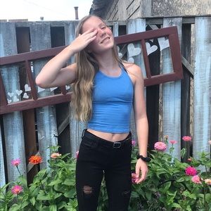 Meet your Posher, Ella